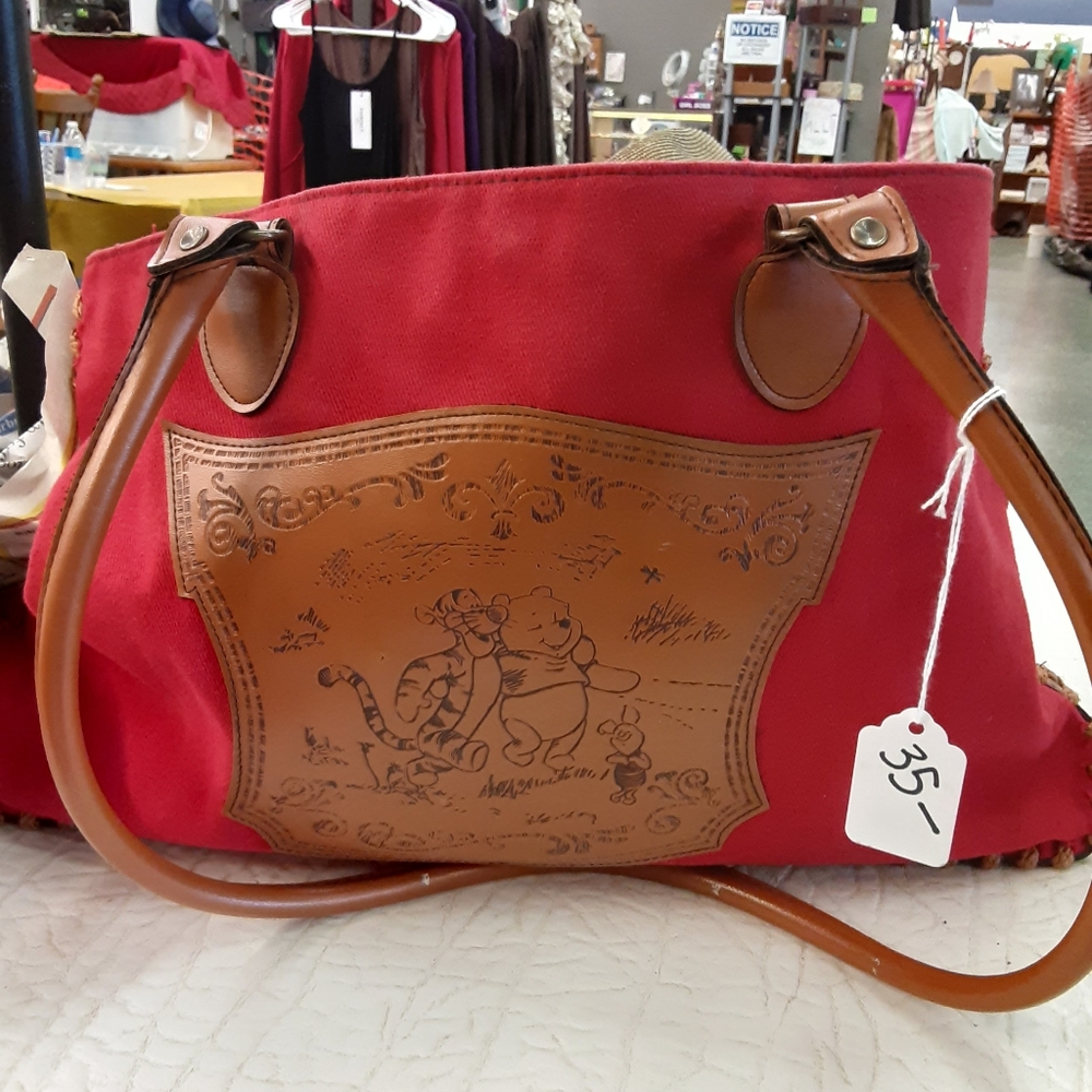 A WINNIE the Pooh  hand bag